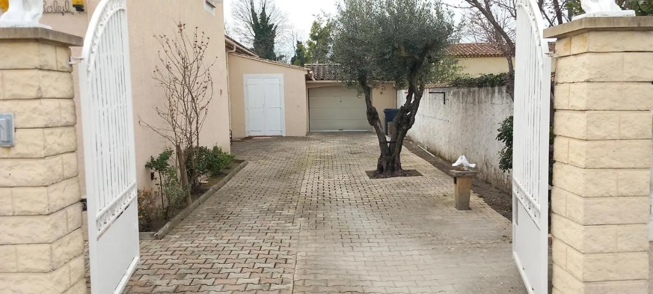 Belle Villa Entre La Montagnette Et Les Alpilles Tarascon France