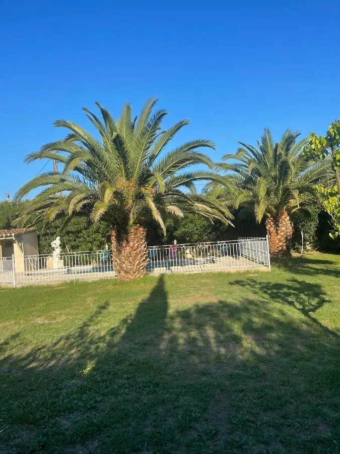 Belle Villa Entre La Montagnette Et Les Alpilles Tarascon France